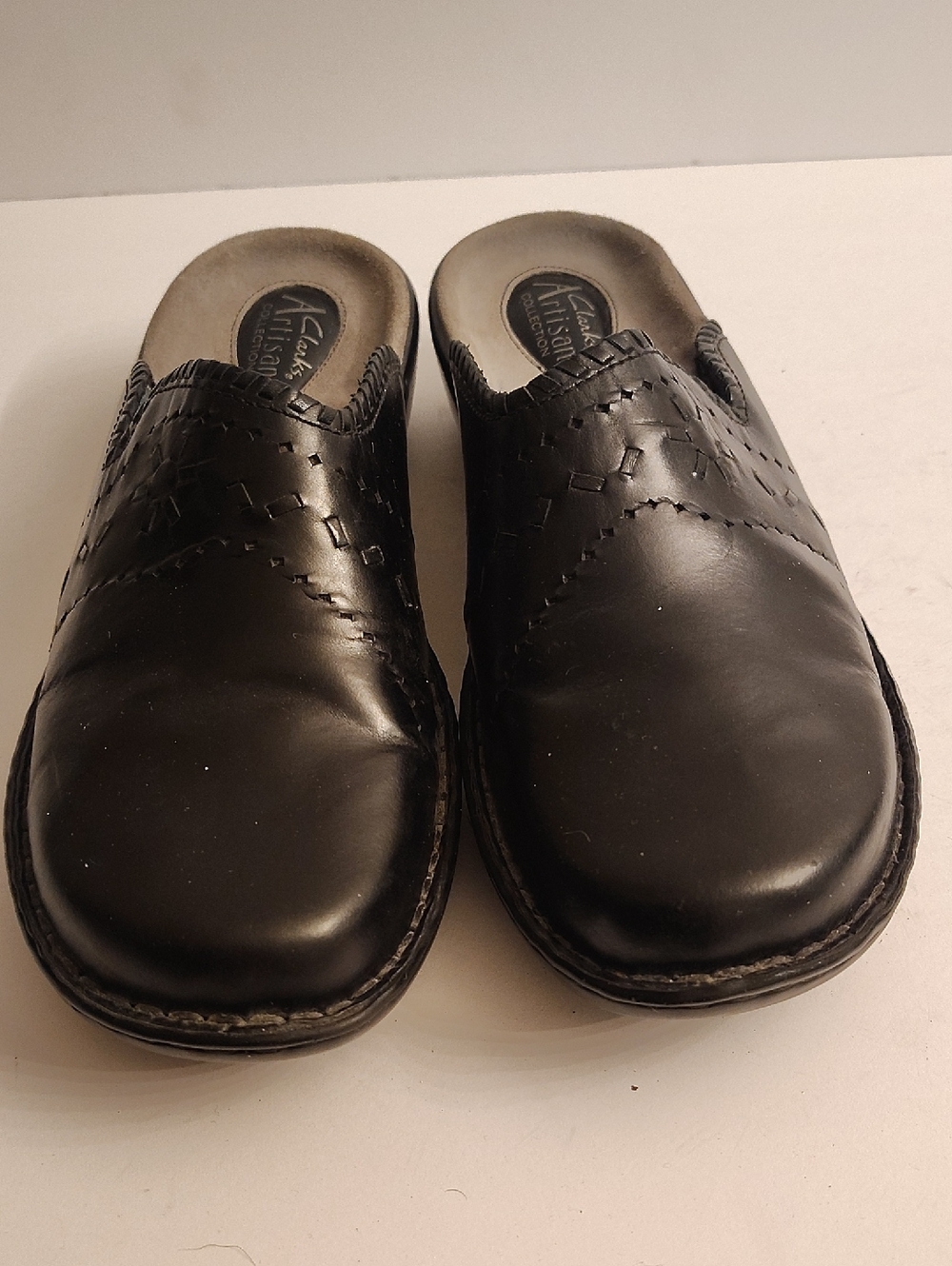 Clarks Black Women's Size 9W Leather Slip-On Clogs GY